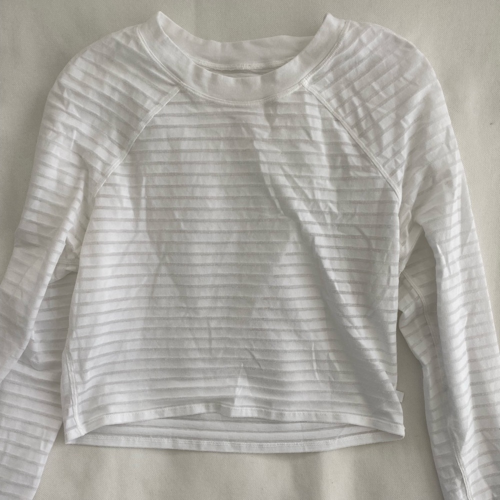 Cropped white Lululemon top
